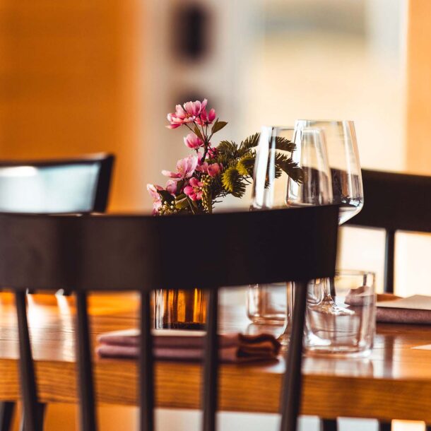 Table Doucet